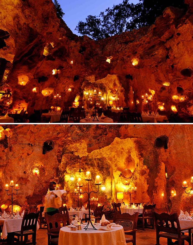 Nhà hàng hang động Ali Barbour ở Kenya nằm trong một hang cổ, được chiếu sáng hoàn toàn bởi ánh nến.
