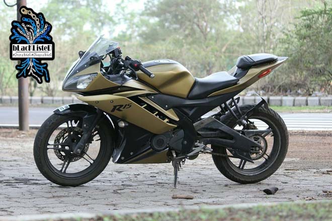 Yamaha YZF-R15 Version 2.0 &#34;đẹp xuất sắc&#34; trong màu đen vàng mờ - 2