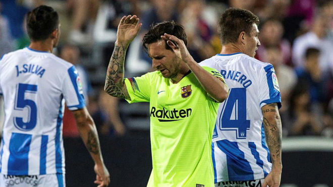 Biến ở Barca: Messi phẫn nộ vì HLV Valverde đòi bán chiến hữu Suarez - 1