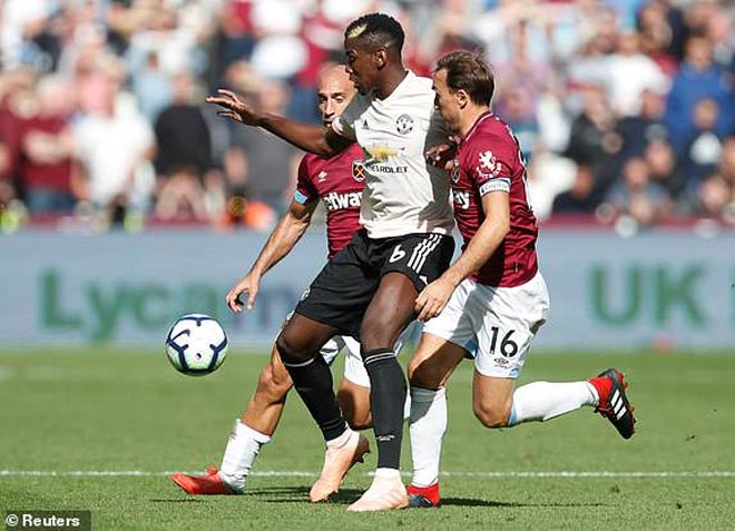 MU thua tan nát: Thảm họa Pogba, rời sân mặt lạnh với Mourinho - 2