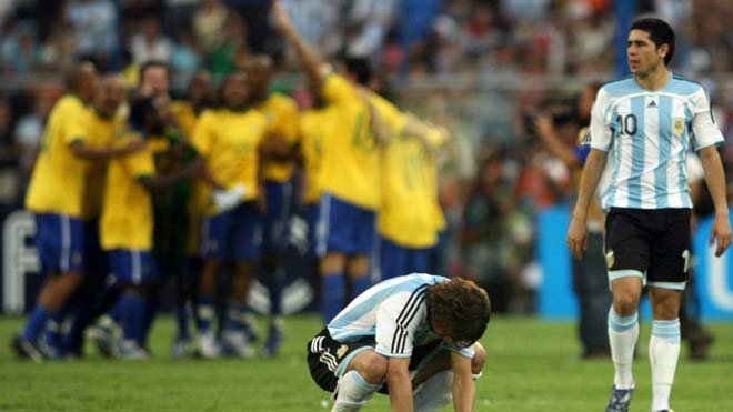 Siêu kinh điển Brazil đấu Argentina: Món nợ 12 năm, Selecao lại chôn vùi Messi? - 1