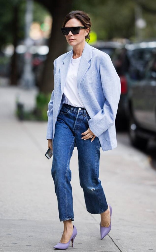 Học Victoria Beckham cách mặc quần jeans đi làm - 6