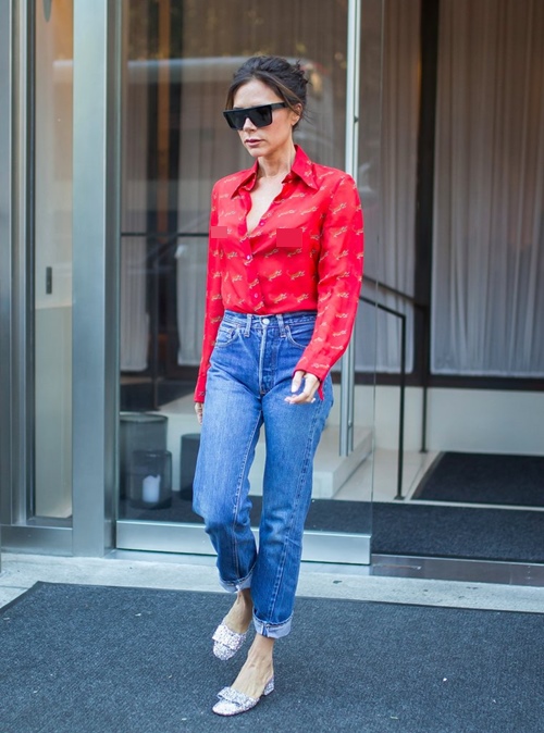 Học Victoria Beckham cách mặc quần jeans đi làm - 5