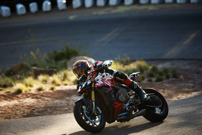 Tay đua lái chiếc Ducati Streetfighter V4 tử nạn tại Pikes Peak 2019 - 2