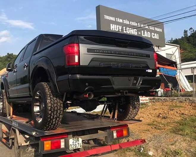 Cận cảnh Ford F-150 Harley-Davidson thứ 3 tại Việt Nam, giá bán khoảng 7 tỷ đồng - 1