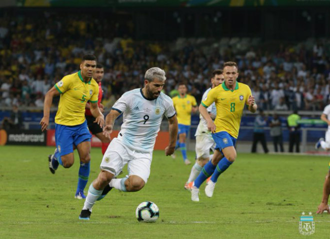 Kinh điển Brazil - Argentina: Messi chết lặng, dàn SAO Ngoại hạng rực rỡ bán kết Copa America - 1