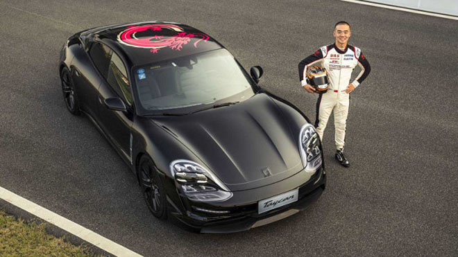 Mẫu xe thể thao Porsche Taycan ứng dụng công nghệ EV sắp về Việt Nam - 1