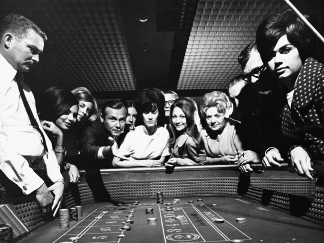 Khi khách sạn và sòng bạc Caesars Palace mở cửa năm 1966 ở Las Vegas, nó đã truyền cảm hứng về cách xây dựng và vận hành sòng bạc ở Mỹ trong tương lai.