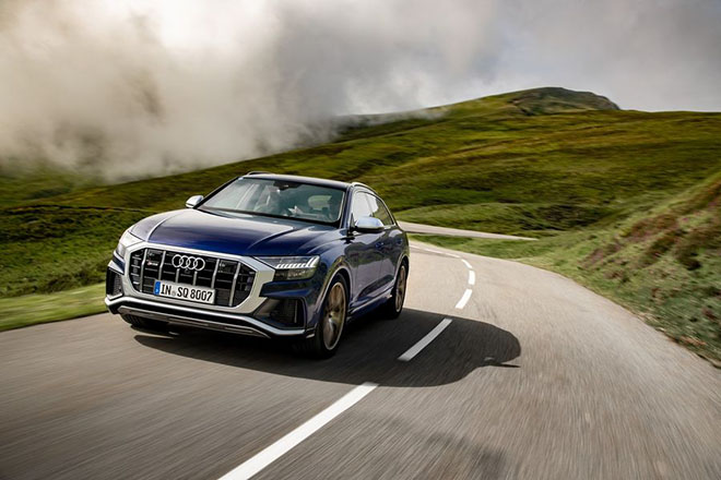 Ngắm nhìn Audi SQ8 với phối màu ngoại thất Navarra Blue và Daytona Grey - 2