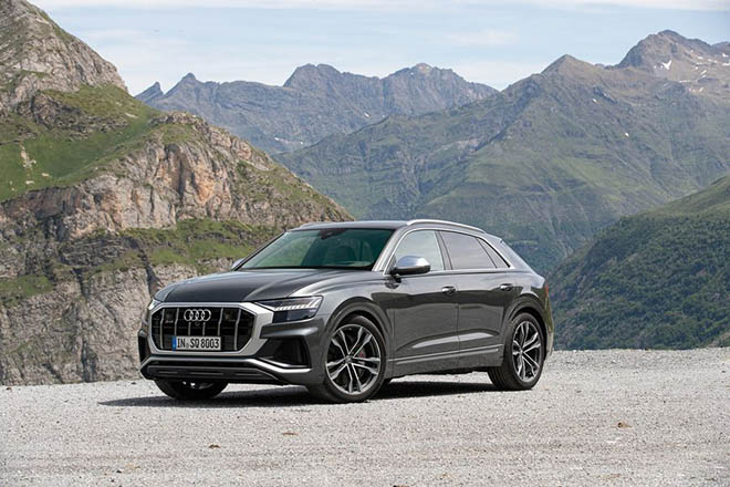 Ngắm nhìn Audi SQ8 với phối màu ngoại thất Navarra Blue và Daytona Grey - 6