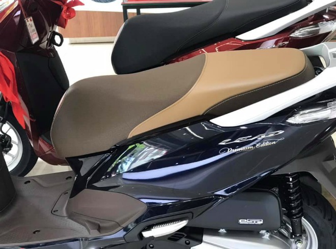 Ảnh thực tế Honda Lead 125cc mới, lô-gô cách điệu, trang bị cao cấp - 6