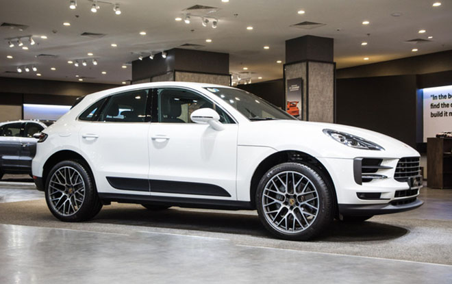 Siêu mẫu Thanh Hằng tậu Porsche Macan 2019 mừng sanh thần tuổi 36 - 2