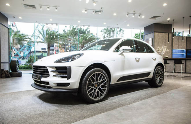 Siêu mẫu Thanh Hằng tậu Porsche Macan 2019 mừng sanh thần tuổi 36 - 5