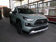 Tin tức ô tô - Cận cảnh Toyota RAV4 2019 thứ hai tại Việt Nam với ngoại hình tươi mới