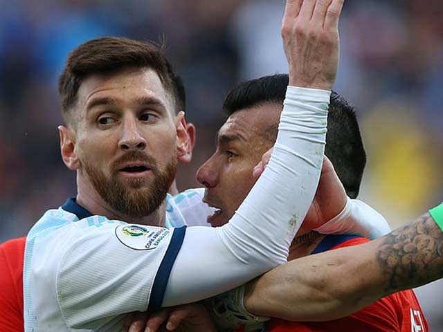 Hai mặt của Messi: Sau giây phút thiên tài là thẻ đỏ rời Copa America