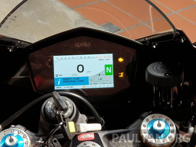 Ra mắt Aprilia RSV4 1100 Factory 2019 giá gần tỷ đồng - 4