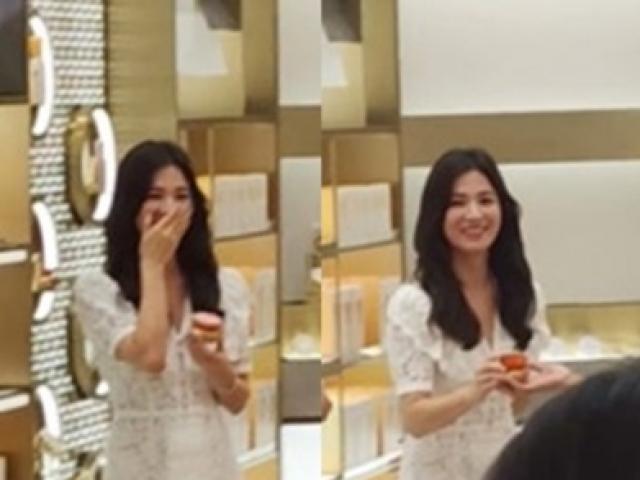 Clip Song Hye Kyo cười rạng rỡ sau ly hôn ”gây sốt” cộng đồng mạng
