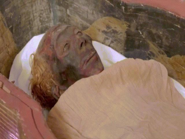 Ai Cập: Mở quan tài chứa xác ướp 3.400 năm tuổi, nhận thấy điều kinh ngạc