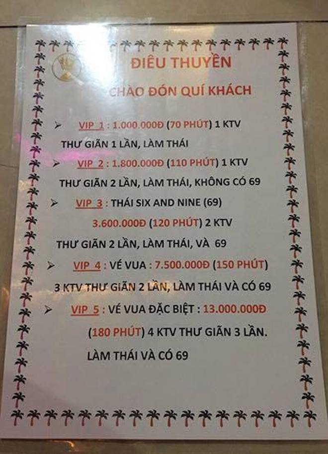 Bảng giá của tiệm massage vừa bị công an đột kích.