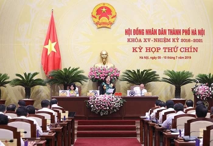 Chủ tịch HĐND thành phố Nguyễn Thị Bích Ngọc phát biểu khai mạc phiên chất vấn và trả lời chất vấn
