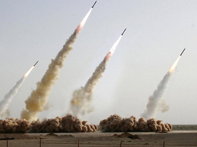 Iran dọa đánh chìm tàu sân bay, phá hủy căn cứ Mỹ bằng loạt tên lửa