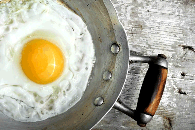 18. Trứng là một trong số ít thực phẩm có chứa vitamin D, giúp giảm nguy cơ mắc một số bệnh ung thư cũng như bệnh tim và tiểu đường.