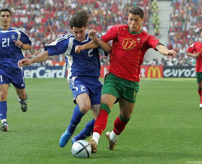 Ronaldo ở trận đấu với Hy Lạp tại EURO 2004