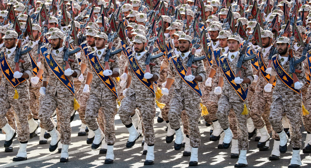 Binh sĩ thuộc lực lượng Vệ binh Cách mạng Hồi giáo Iran (IRGC) diễu hành