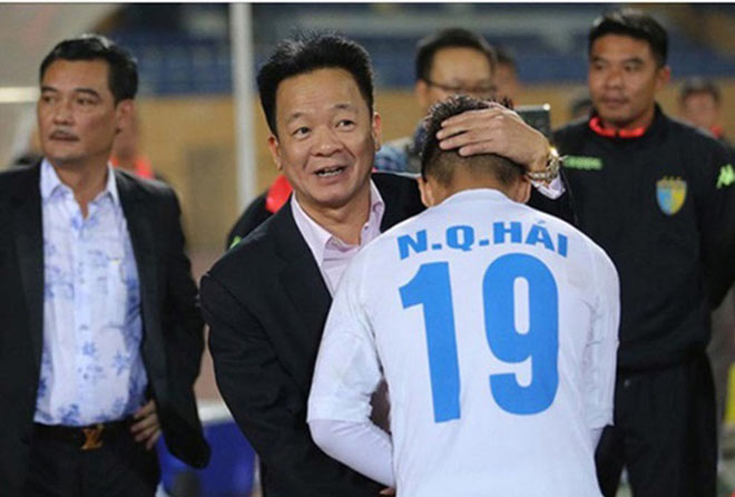 Bầu Hiển muốn các cầu thủ Hà Nội và Quang Hải tập trung chuyên môn.