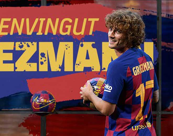 Griezmann trong buổi ra mắt Barca