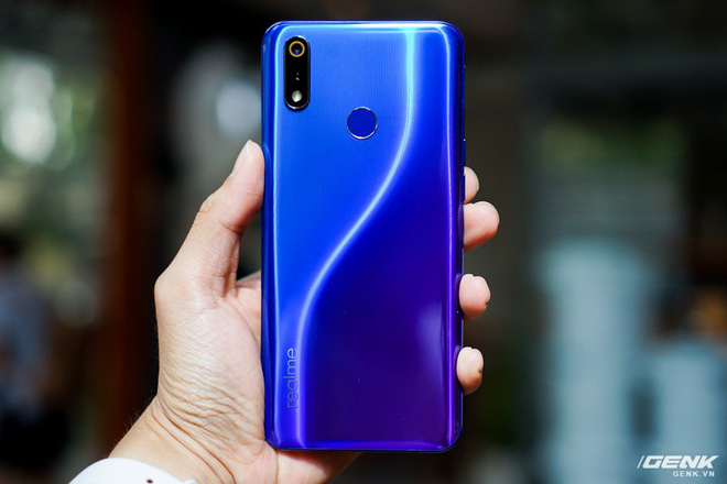 Sạc nhanh VOOC 3.0 trên Realme 3 Pro sẽ là anh hùng cứu tinh của bạn - 1