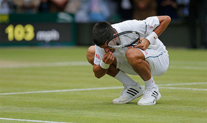 Djokovic lại ăn cỏ mừng chức vô địch ở Wimbledon