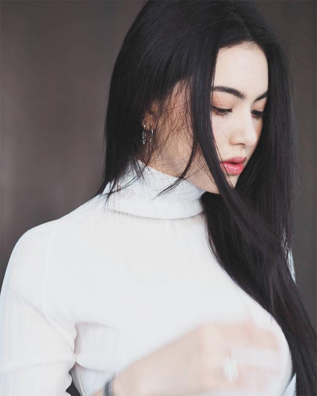Mai Davika - mỹ nhân được mệnh danh "ma nữ đẹp nhất Thái Lan", từng sở hữu mái tóc dài tha thướt.