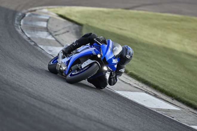 Siêu mô tô 2020 Yamaha YZF-R1 và YZF-R1M ra mắt: Đẳng cấp superbike hàng đầu - 9