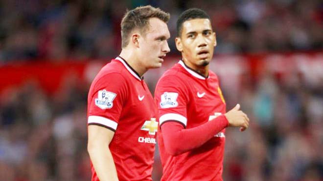 Jones và Smalling có thể bị bán