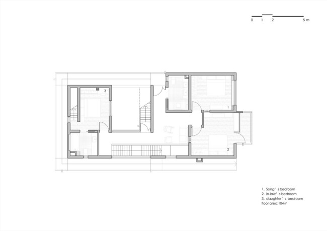 Sơ đồ thiết kế tầng 2, bao gồm phòng ngủ cho các thành viên trong gia đình và một không gian nhỏ để thư giãn.