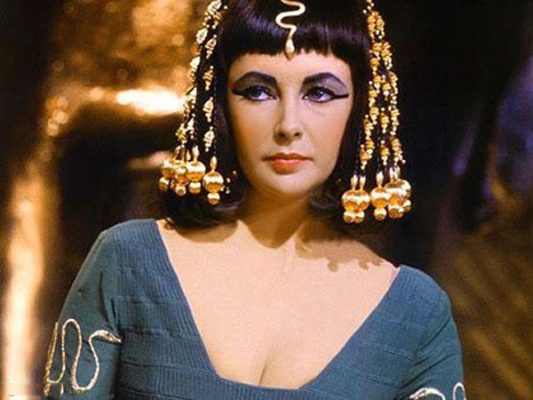 Vẻ đẹp trẻ mãi với thời gian của Nữ hoàng đẹp nhất Ai Cập Cleopatra