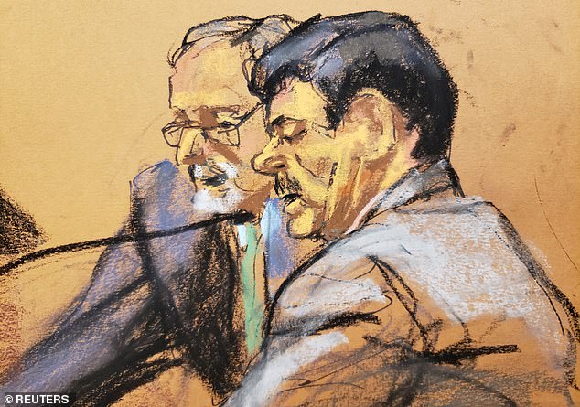 El Chapo xuất hiện tại phiên tòa cùng luật sư.