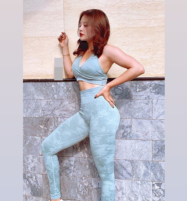 Hot girl Hà Tĩnh rất chăm chỉ tập gym. 