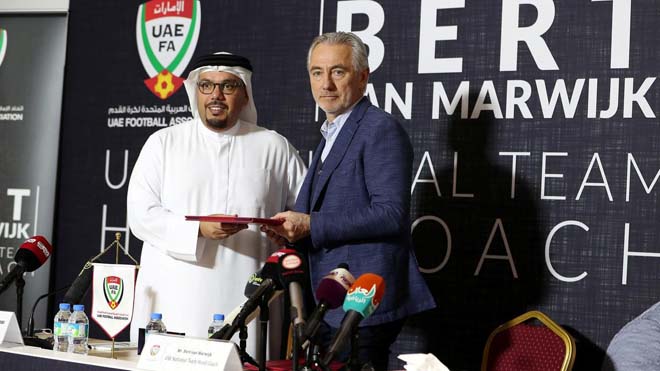 HLV Van Marwijk từng đưa ĐT Hà Lan đến chung kết World Cup 2010, hiện đang dẫn dắt ĐT UAE