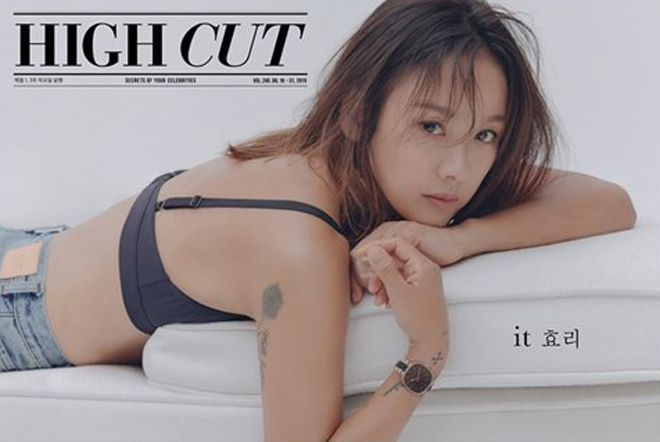 Nữ ca sĩ Lee Hyori được mệnh danh nữ hoàng sexy K-Pop. Cô mới nhận lời chụp hình làm người mẫu cho tạp chí High Cut số mới nhất. Ở tuổi 40, giọng ca 10 Minutes vẫn trẻ trung như ngày nào nhờ chăm chỉ tập yoga.
