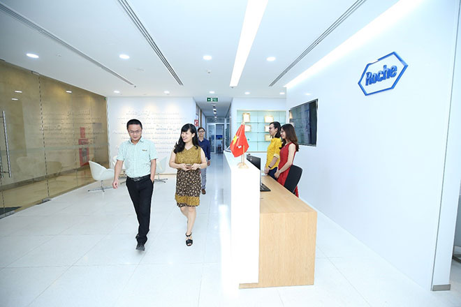 Văn phòng đại diện đầu tiên của Roche tại Hà Nội được thành lập từ năm 2010. Sau nhiều lần nâng cấp, mở rộng diện tích, văn phòng mới của Roche đã thực sự mang đến môi trường lý tưởng cho hơn 70 nhân viên đang làm việc tại đây.