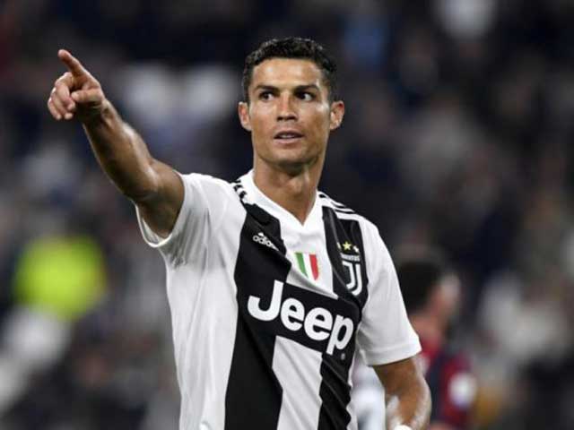 Ronaldo liệu có cần "người chia lửa"?