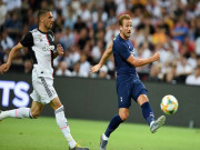 Bóng đá - Harry Kane sút từ giữa sân thành bàn, &quot;gieo sầu&quot; cho Ronaldo - De Ligt