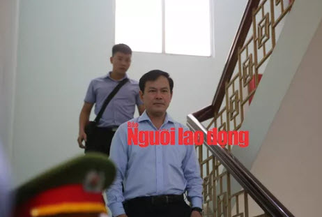 Ông Nguyễn Hữu Linh sau phiên xử sơ thẩm ngày 25-6