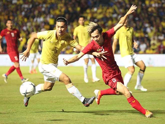ĐT Việt Nam (áo đỏ) đánh bại Thái Lan ở King's Cup 2019