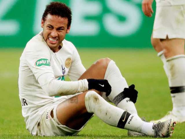 Neymar bị cho là đã điều trị sai quy cách