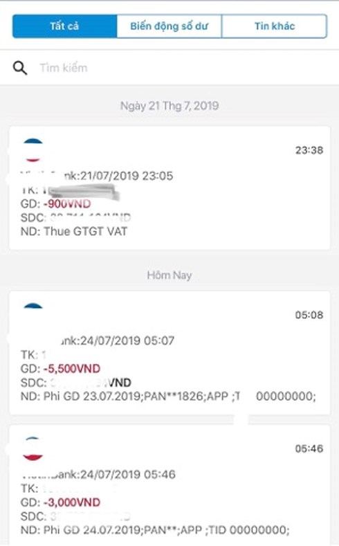 Thông báo trừ tiền của ngân hàng đến tài khoản chị T từ ngày 21-24/7.&nbsp;