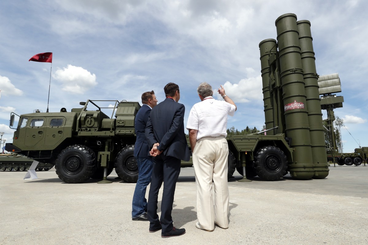 Trung Quốc&nbsp;ký thỏa thuận mua tên lửa phòng không S-400 của Nga từ năm 2014.