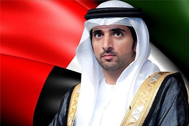 Thái tử Dubai tên đầy đủ Sheikh Hamdan bin Mohammed bin Rashid Al Maktoum hay được biết đến là Fizza. Sinh năm 1982, thái tử Sheikh Hamdan sở hữu gương mặt điển trai.